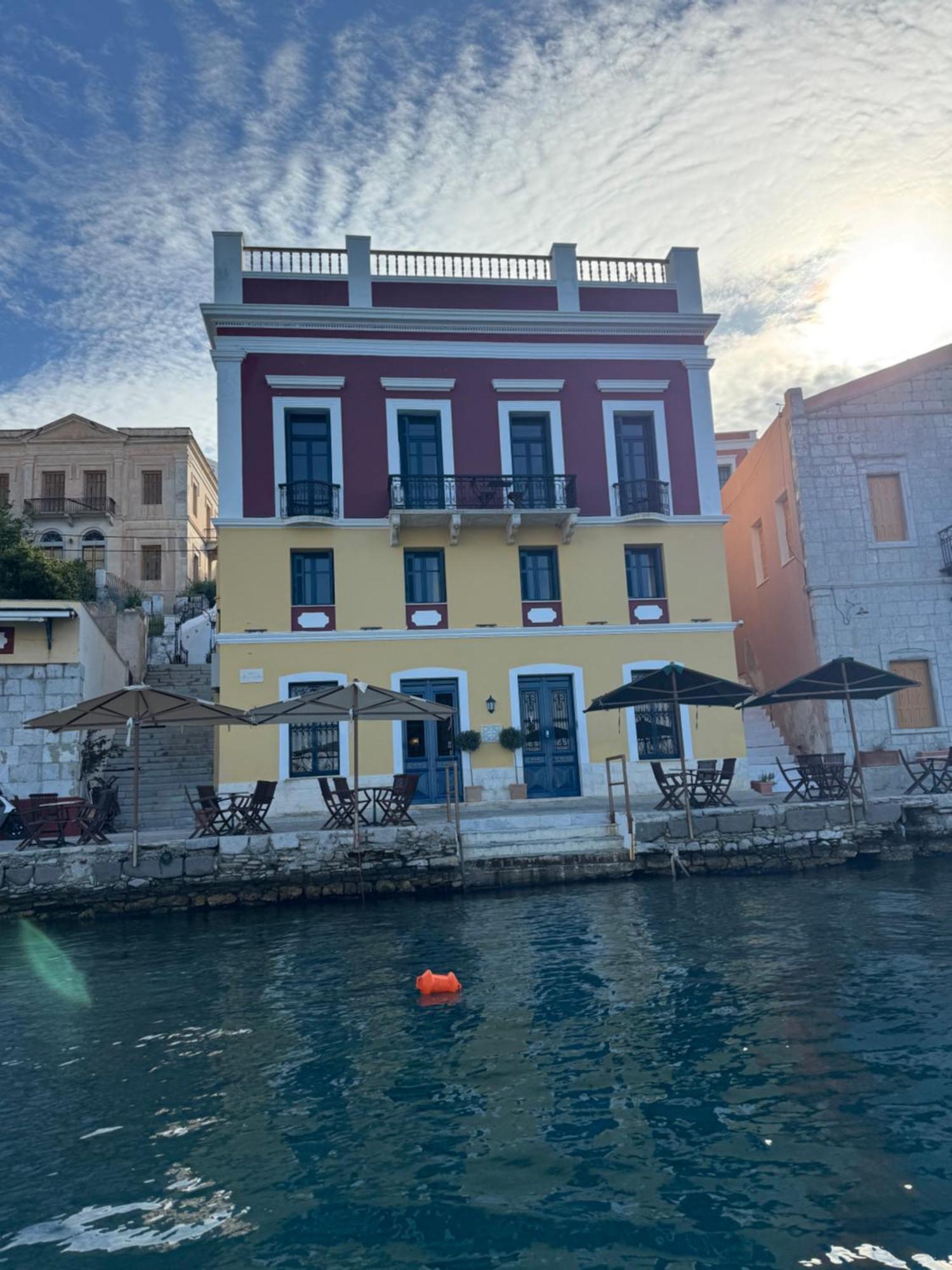 Hotel Aliki Sými Eksteriør bilde